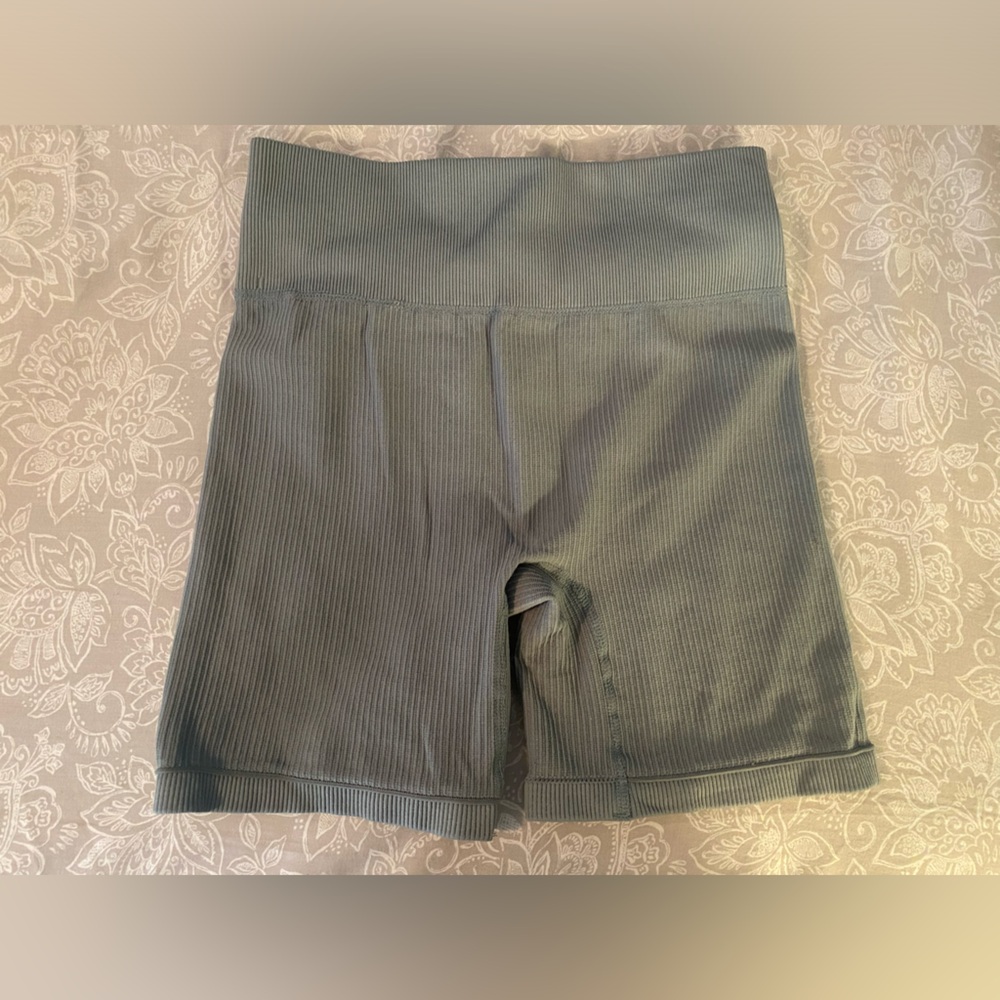 Amazon blue high waisted workout biker shorts seamless size small